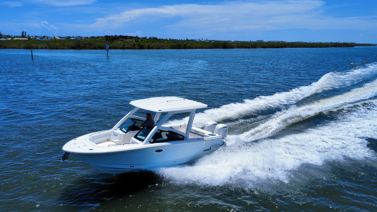 2025 Robalo R257-72