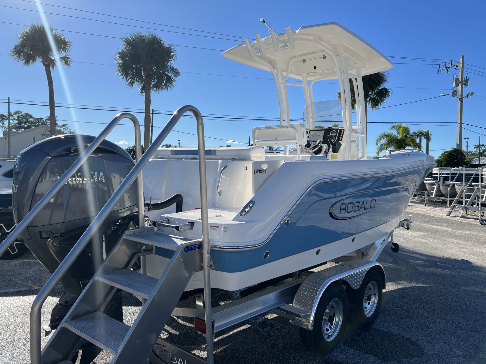 2026 Robalo R222-5