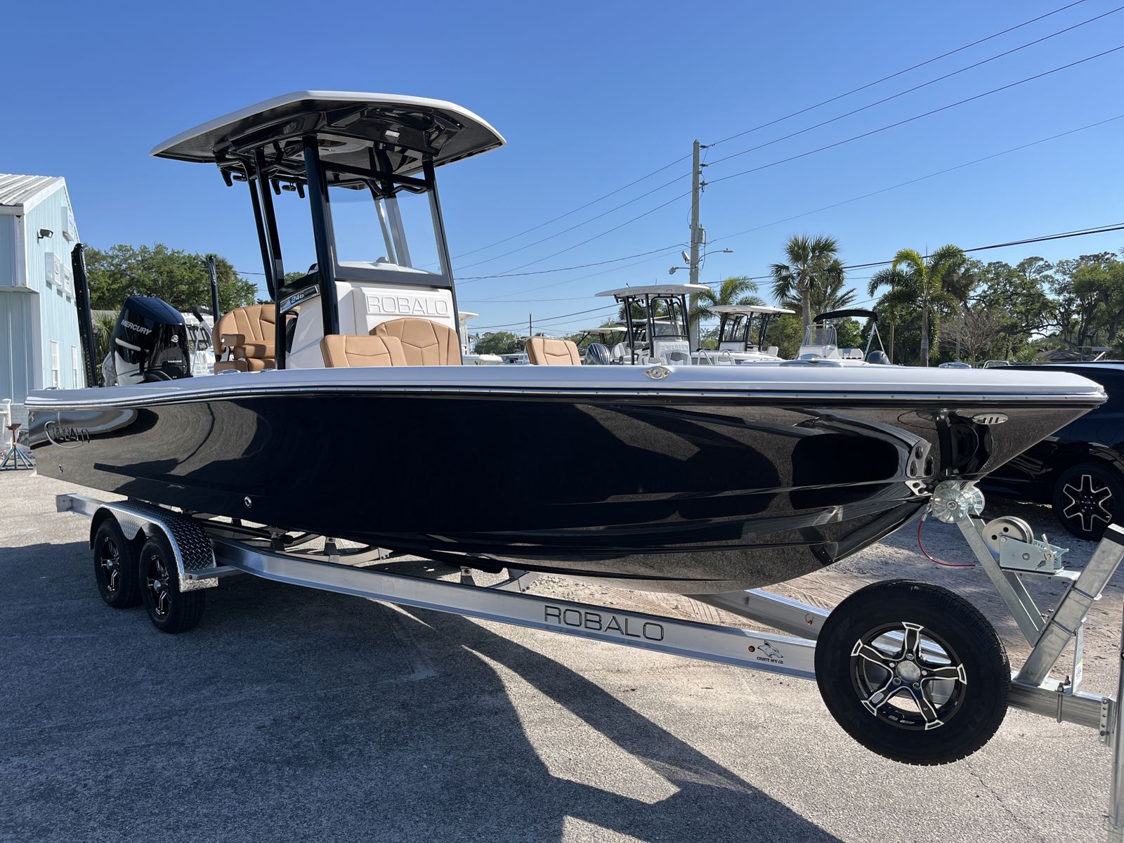 2025 Robalo 246 Cayman-3