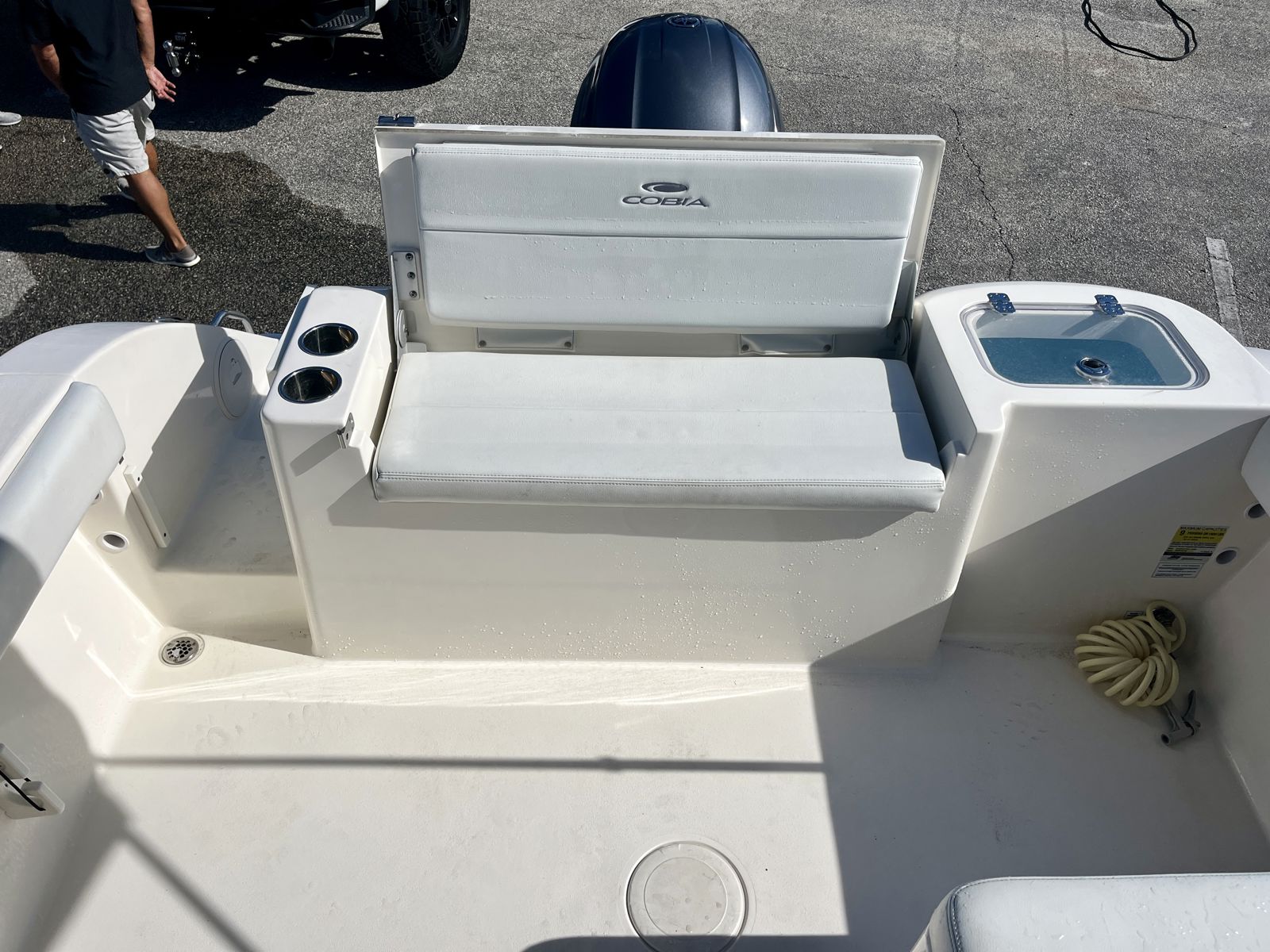2023 Cobia 220dc Cobia DC-1-13