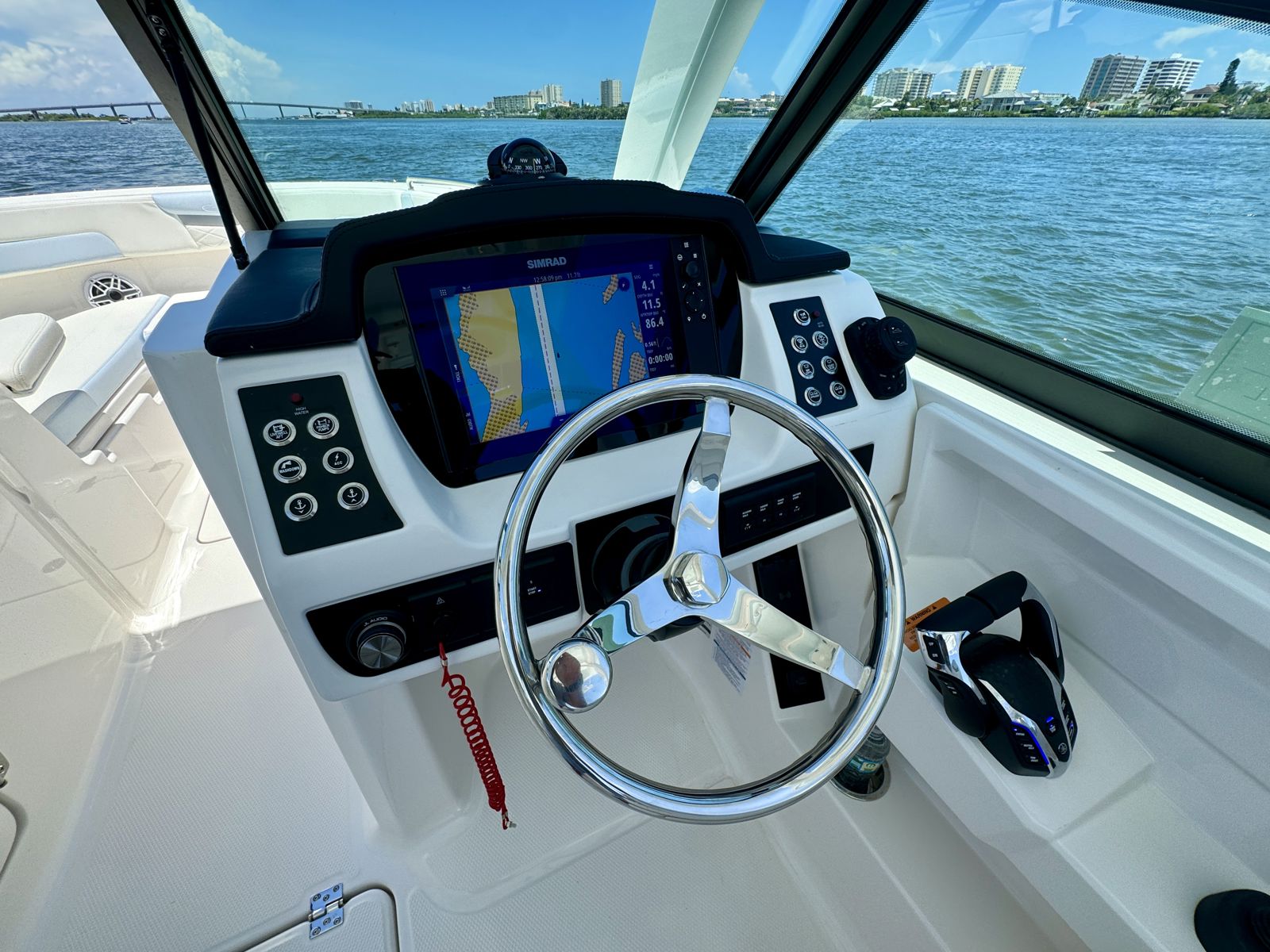 2025 Robalo R257-53