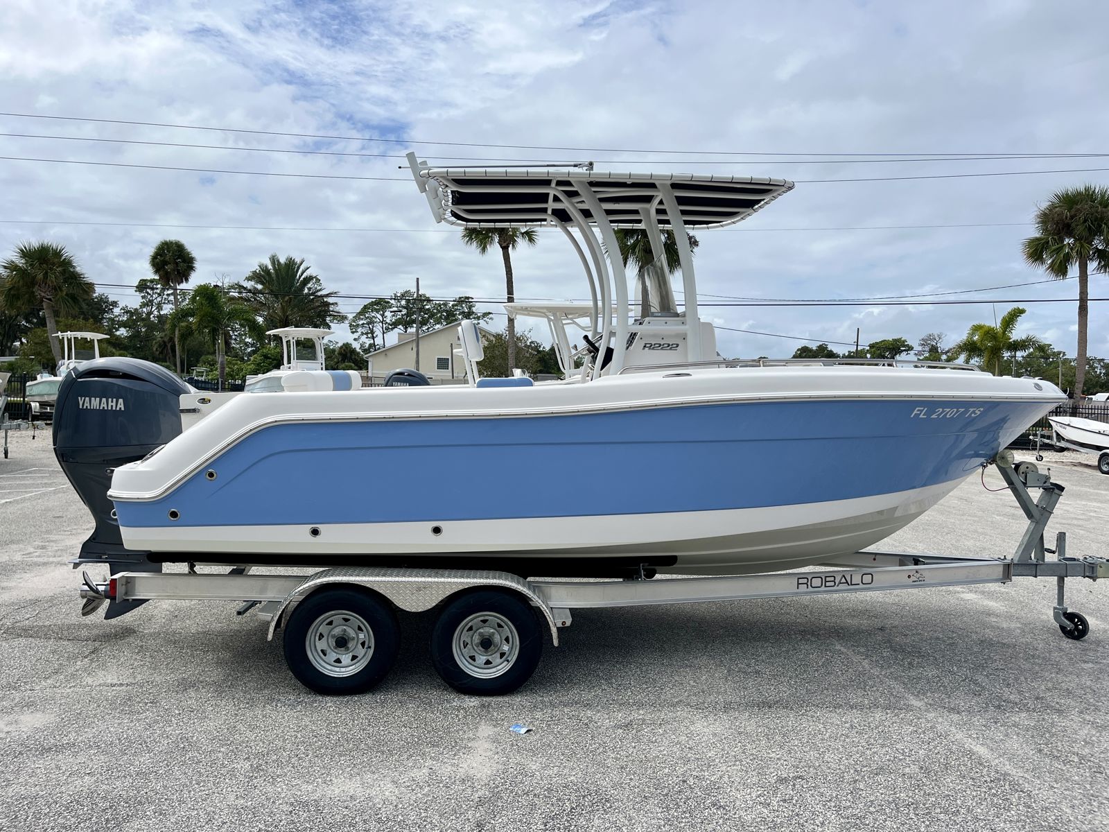 2024 Robalo r222 R222-1-8