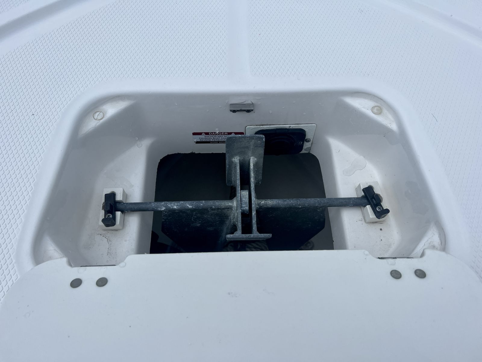 2024 Robalo 206 Cayman-18