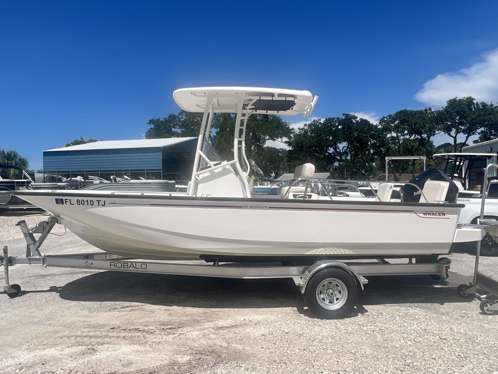 2023 Boston whaler 210 Montauk-5