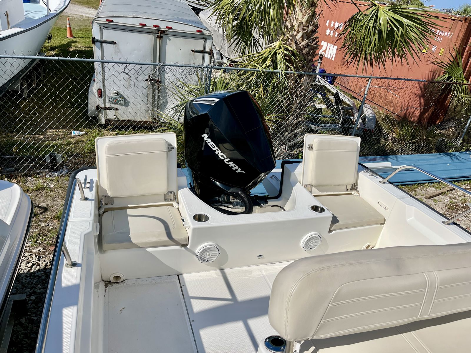 2023 Boston whaler 210 Montauk-12