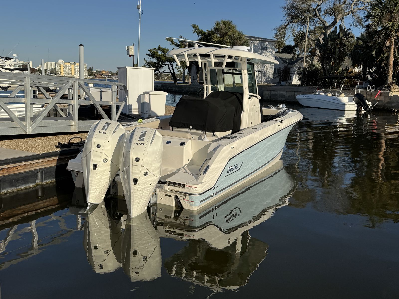 2023 Boston whaler 250 Outrage-27