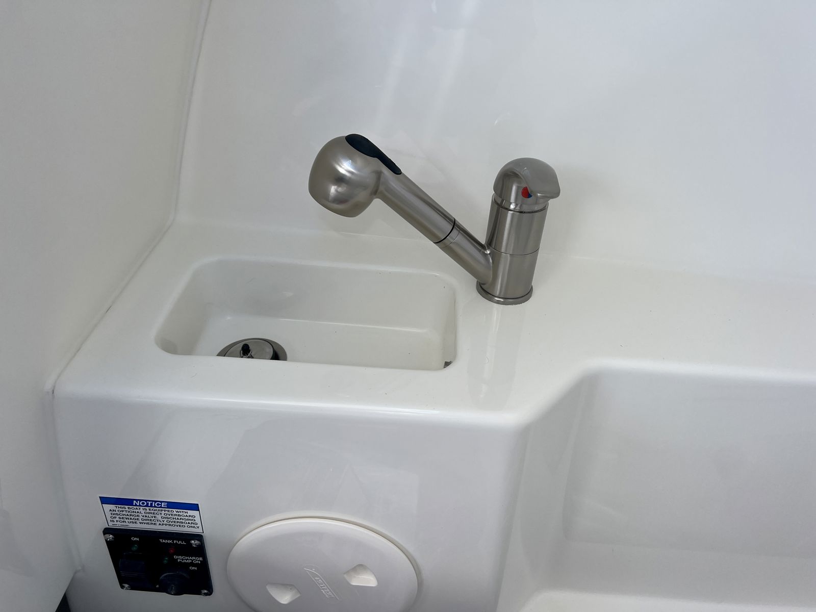 2025 Boston whaler 24VNT-18