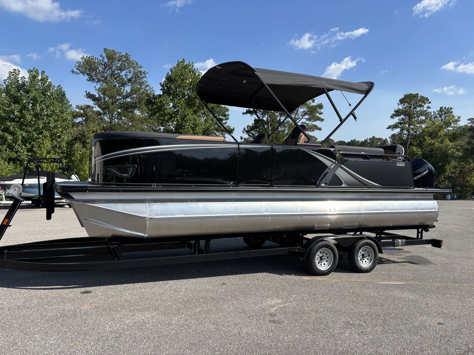 2027 Avalon LSZ Quad Lounger Shift - 2