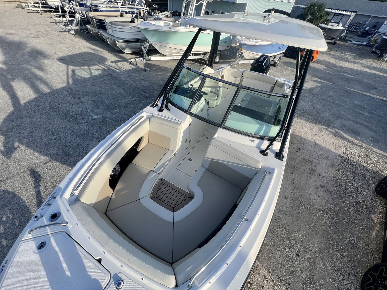 2025 Boston whaler 24VNT-21