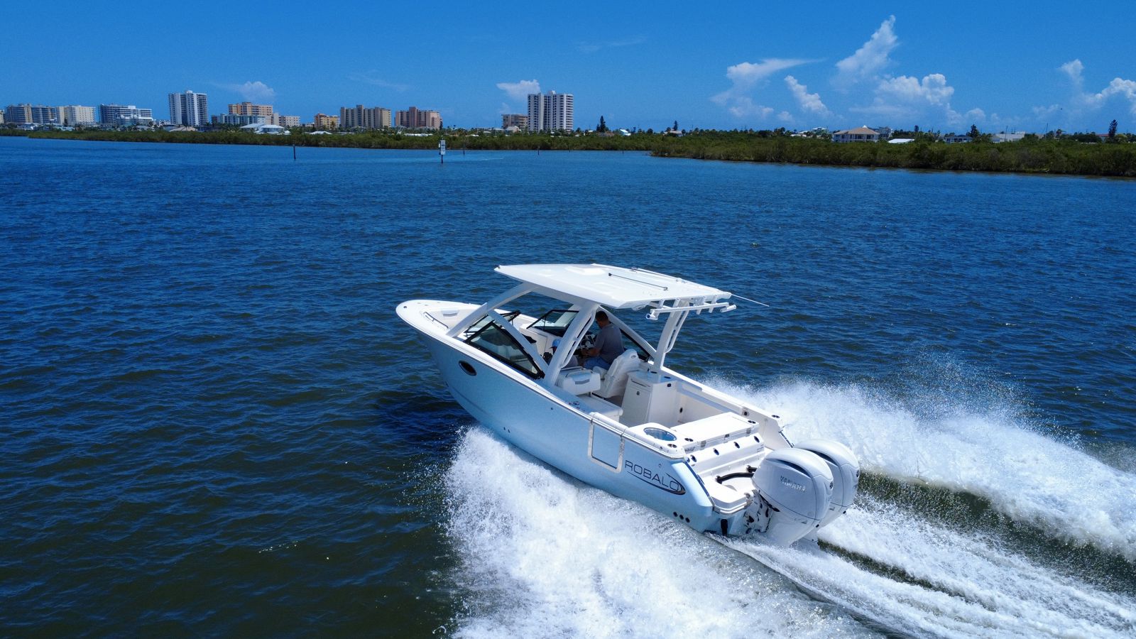 2025 Robalo R257-57