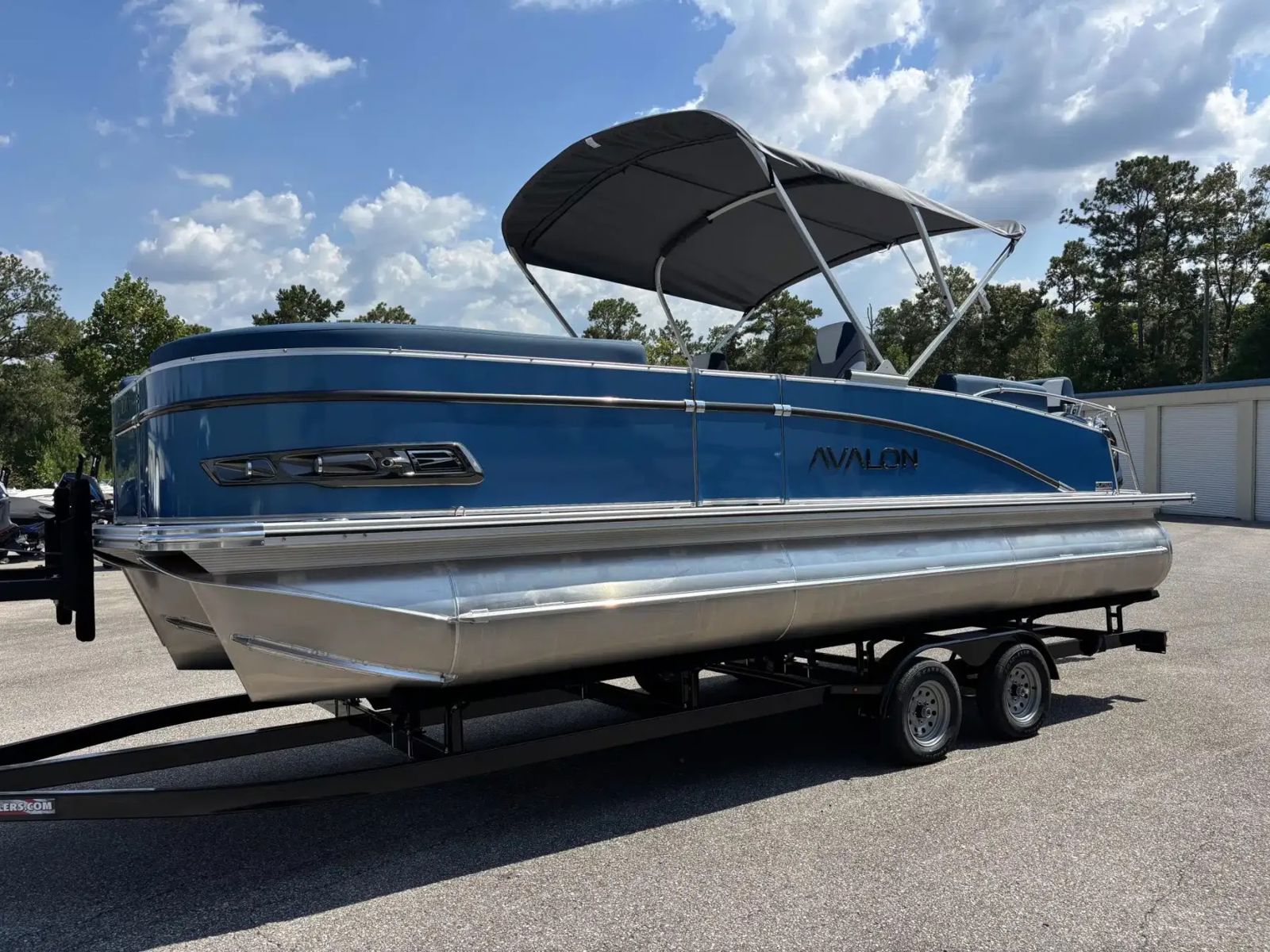 2027 Avalon Catalina Quad Lounger Shift - 2