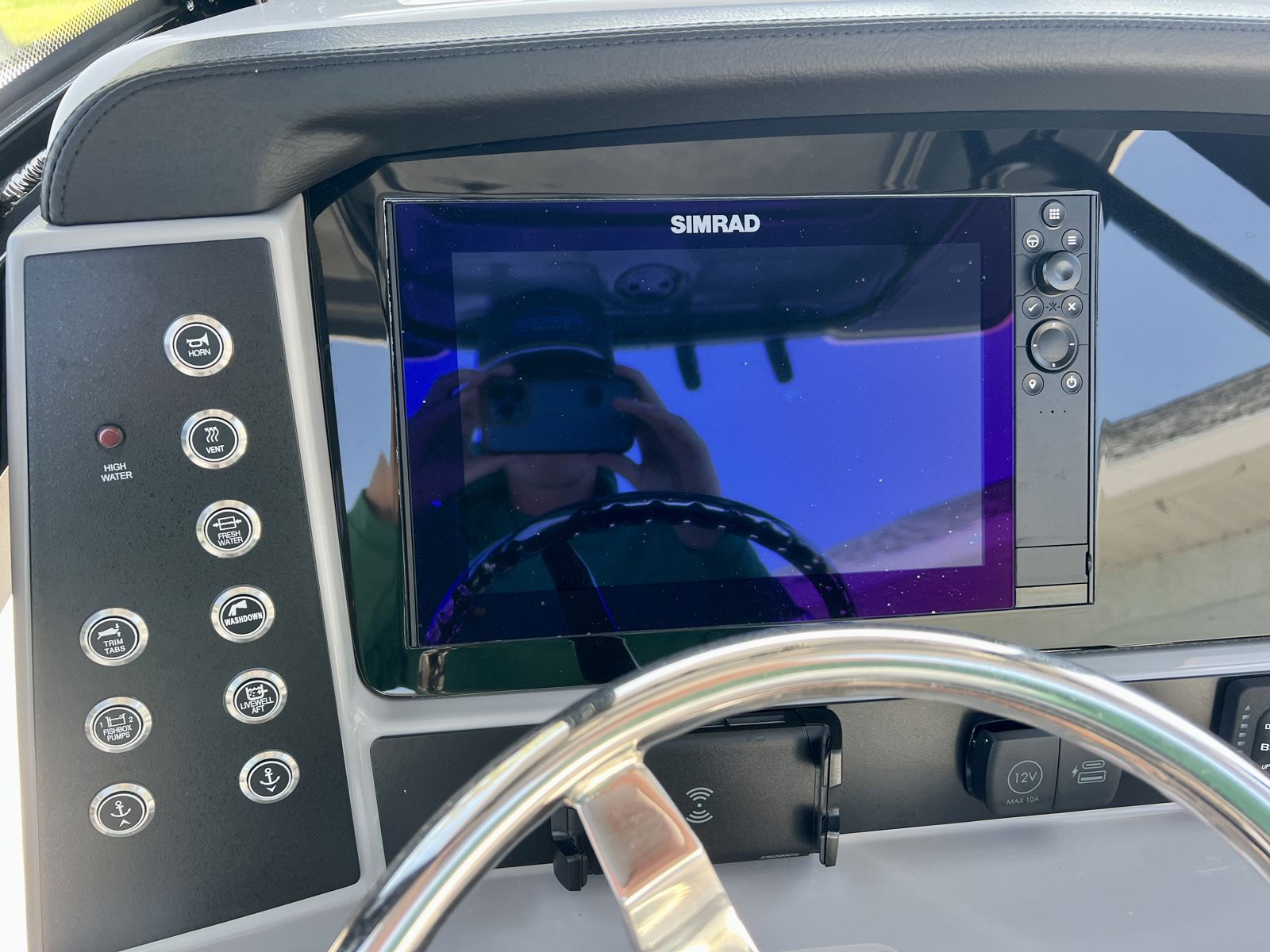 2025 Robalo R250-13