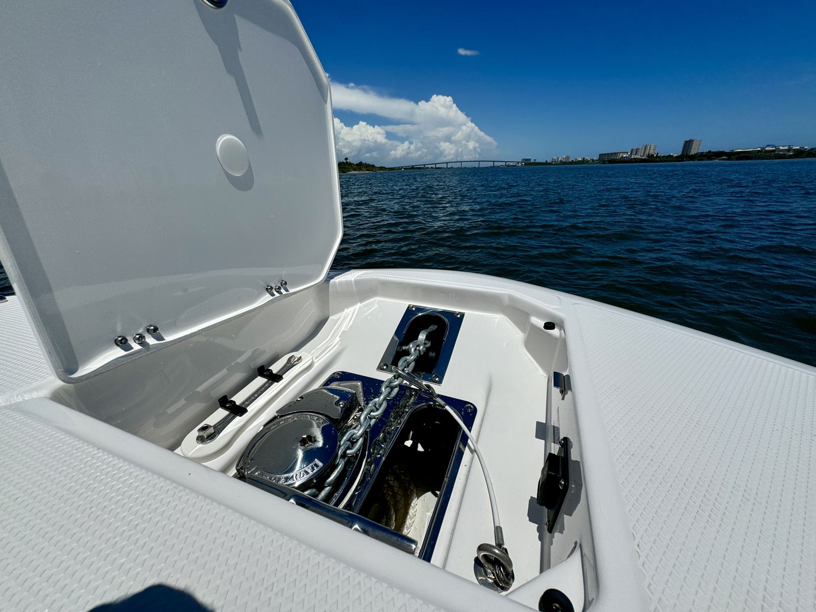 2025 Robalo R257-41