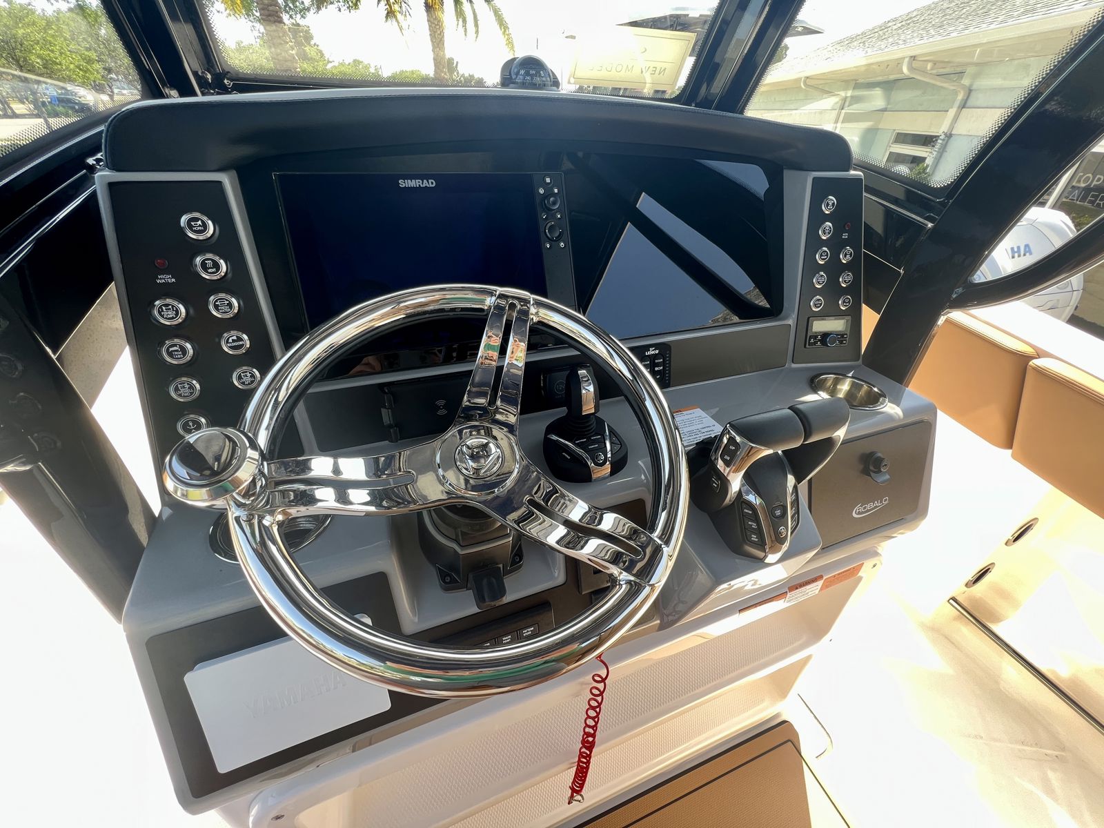 2025 Robalo R270-11