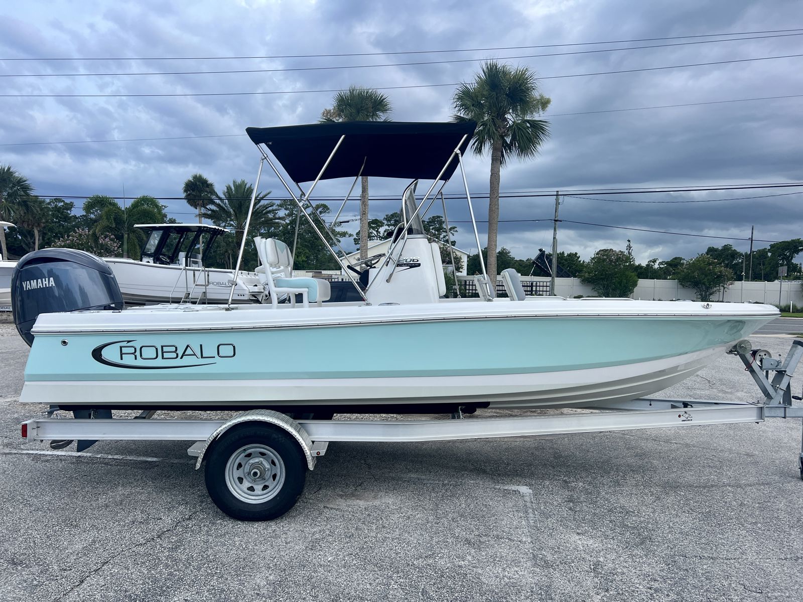 2024 Robalo 206 Cayman-8