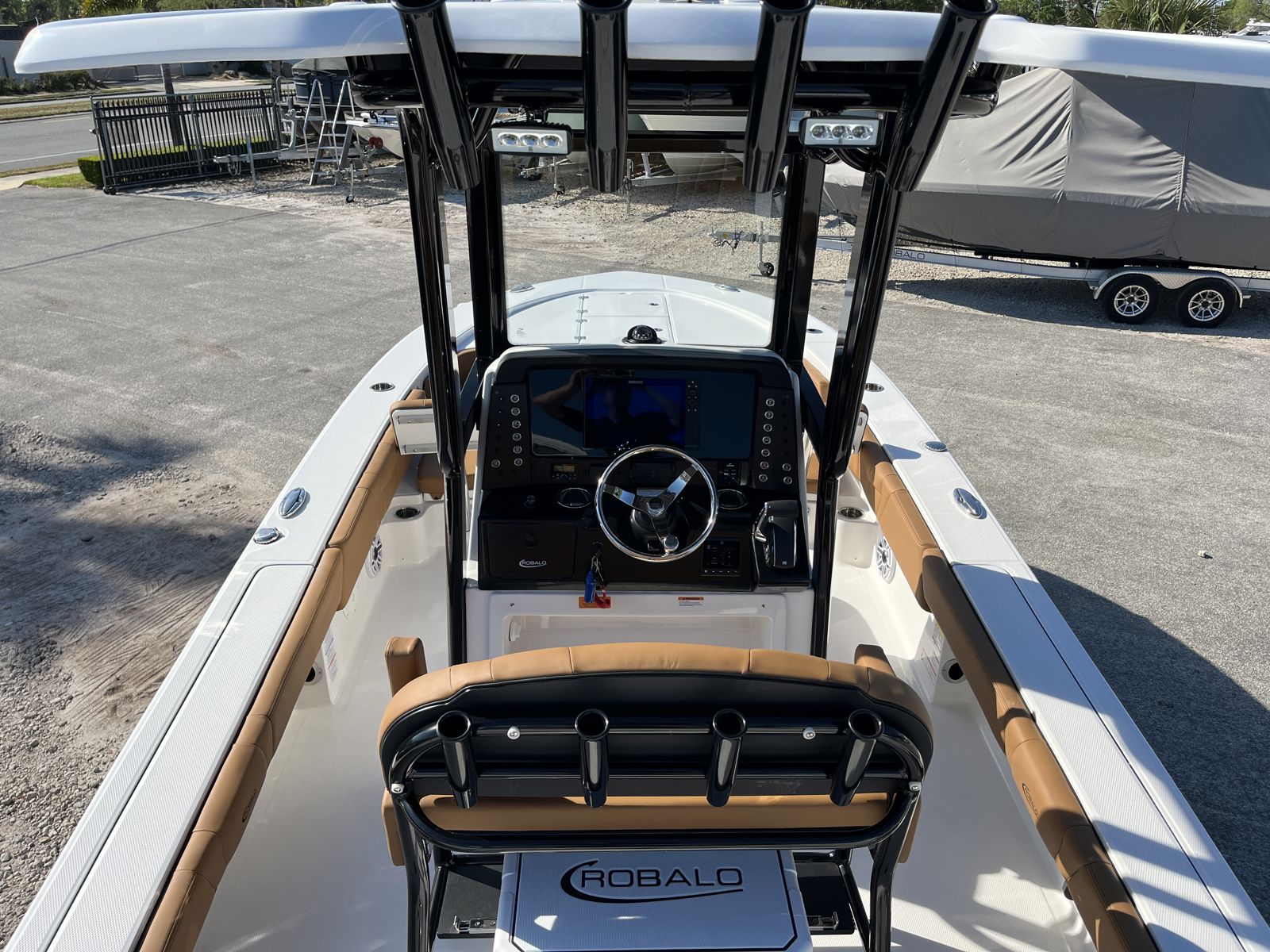 2025 Robalo 246 Cayman-11