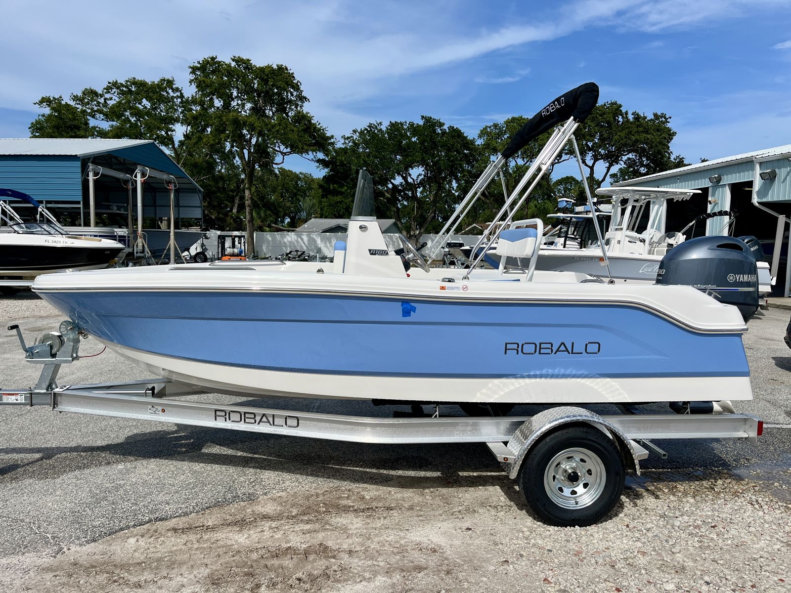 2025 Robalo R160-5