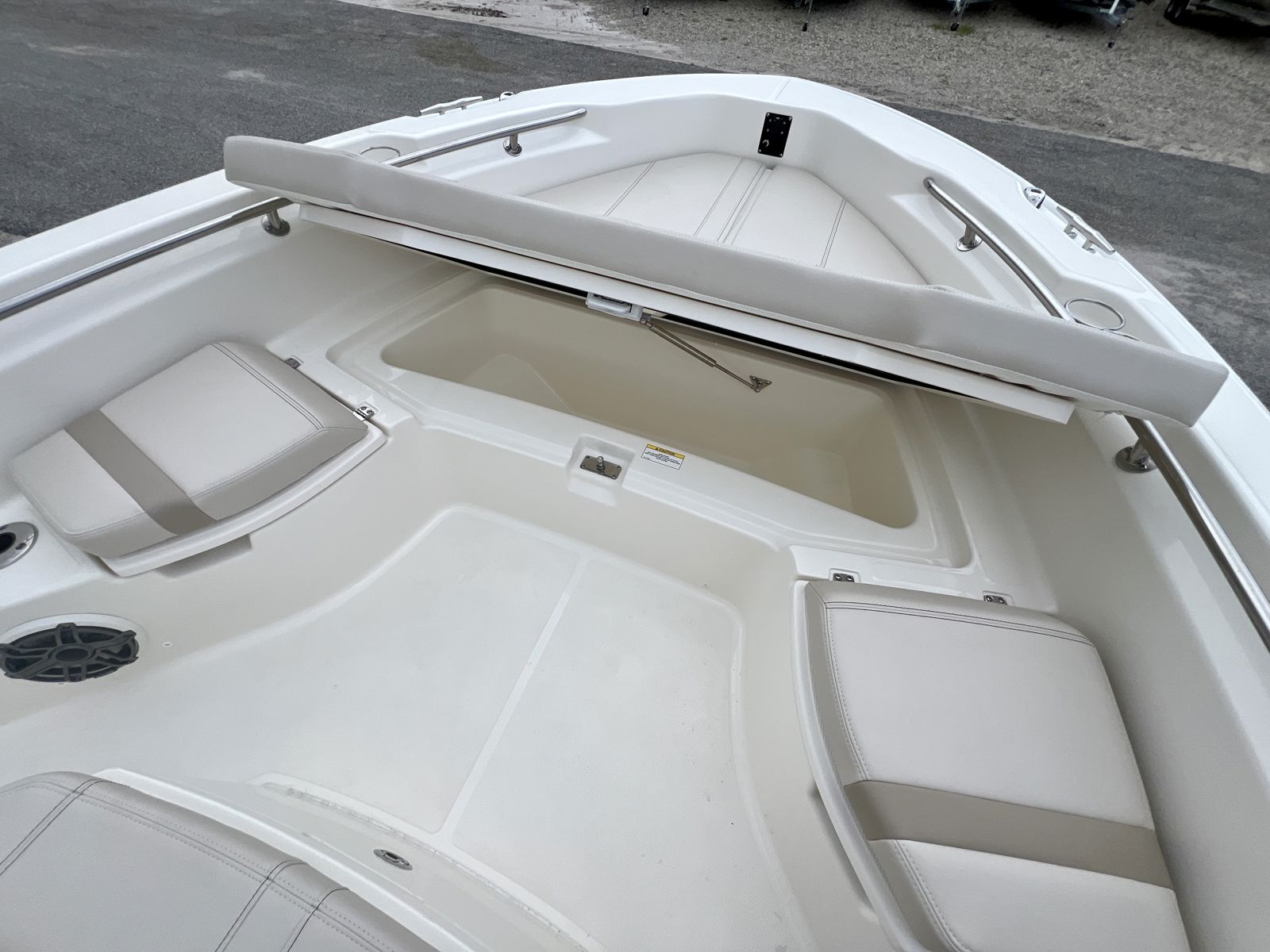 2026 Boston whaler 25DNT-34