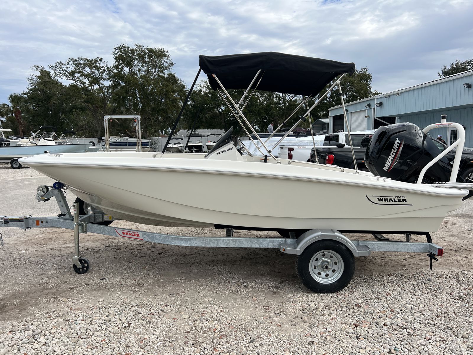 2025 Boston whaler 16SPT0