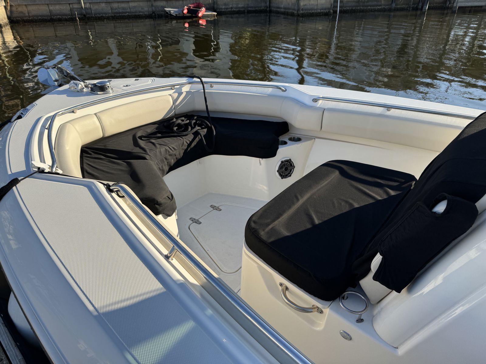 2023 Boston whaler 250 Outrage-26