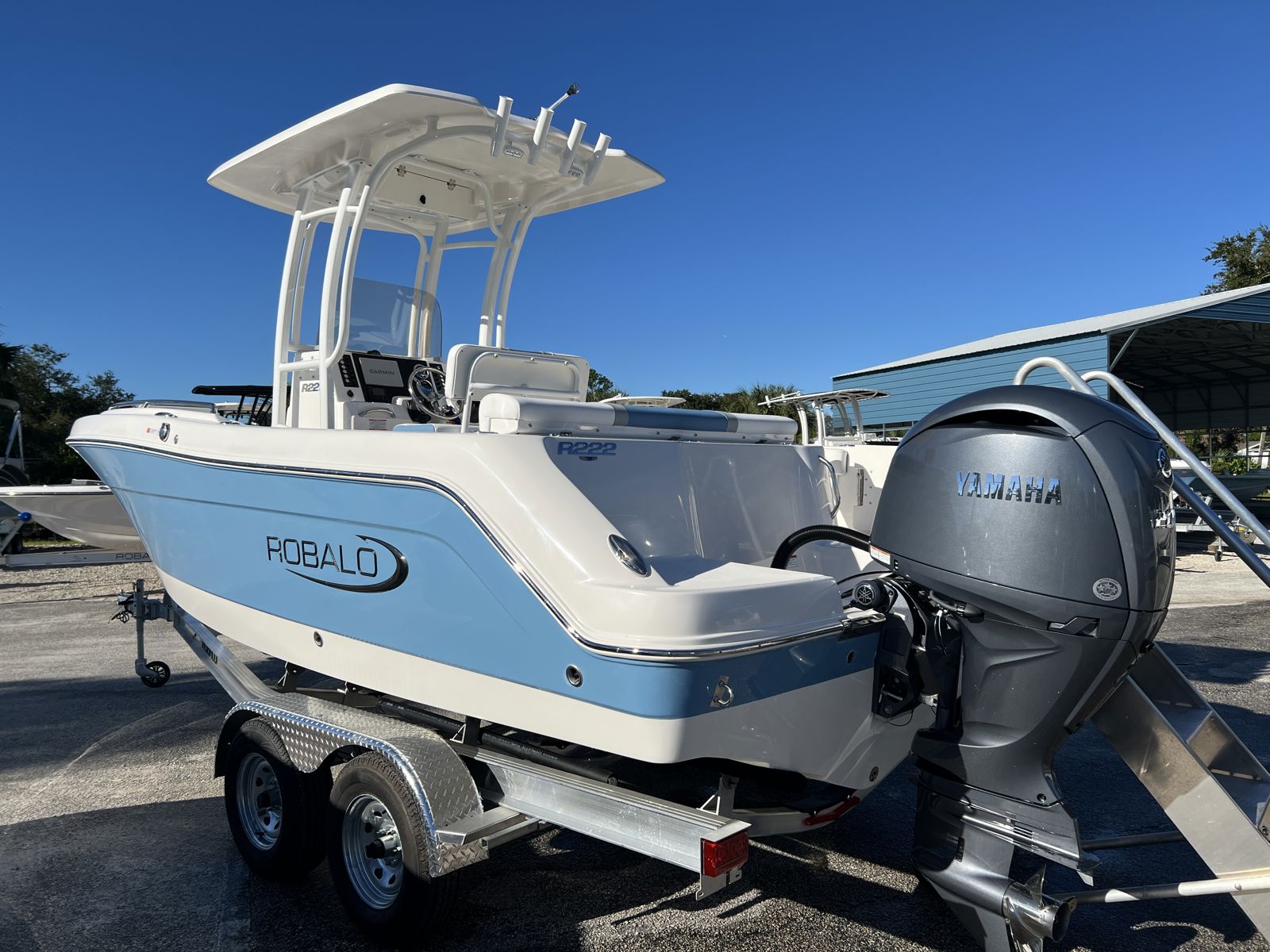 2026 Robalo R222-3