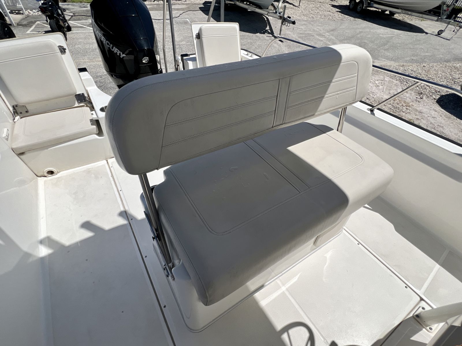 2023 Boston whaler 210 Montauk-11