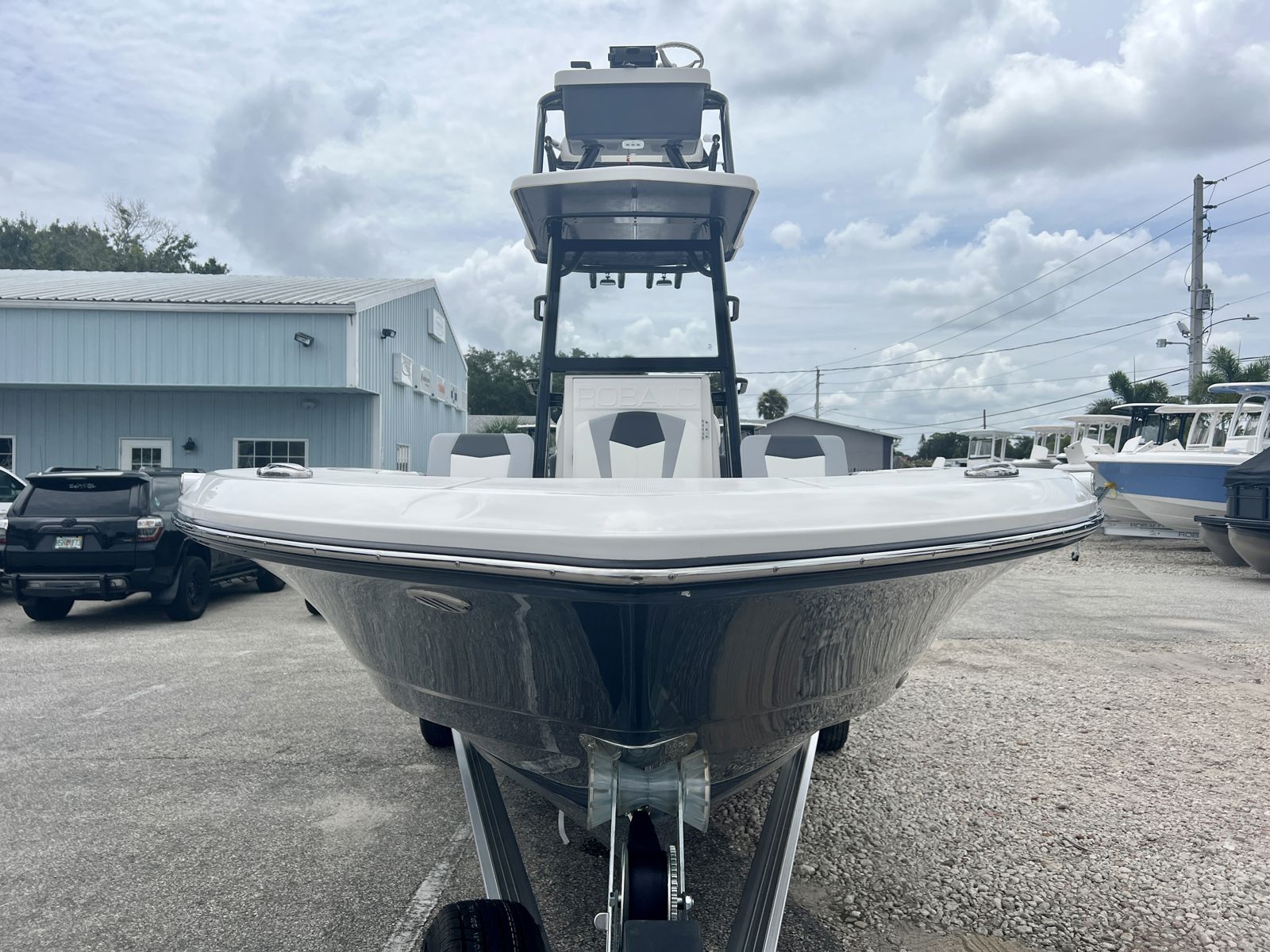 2025 Robalo 246 SD Cayman-4