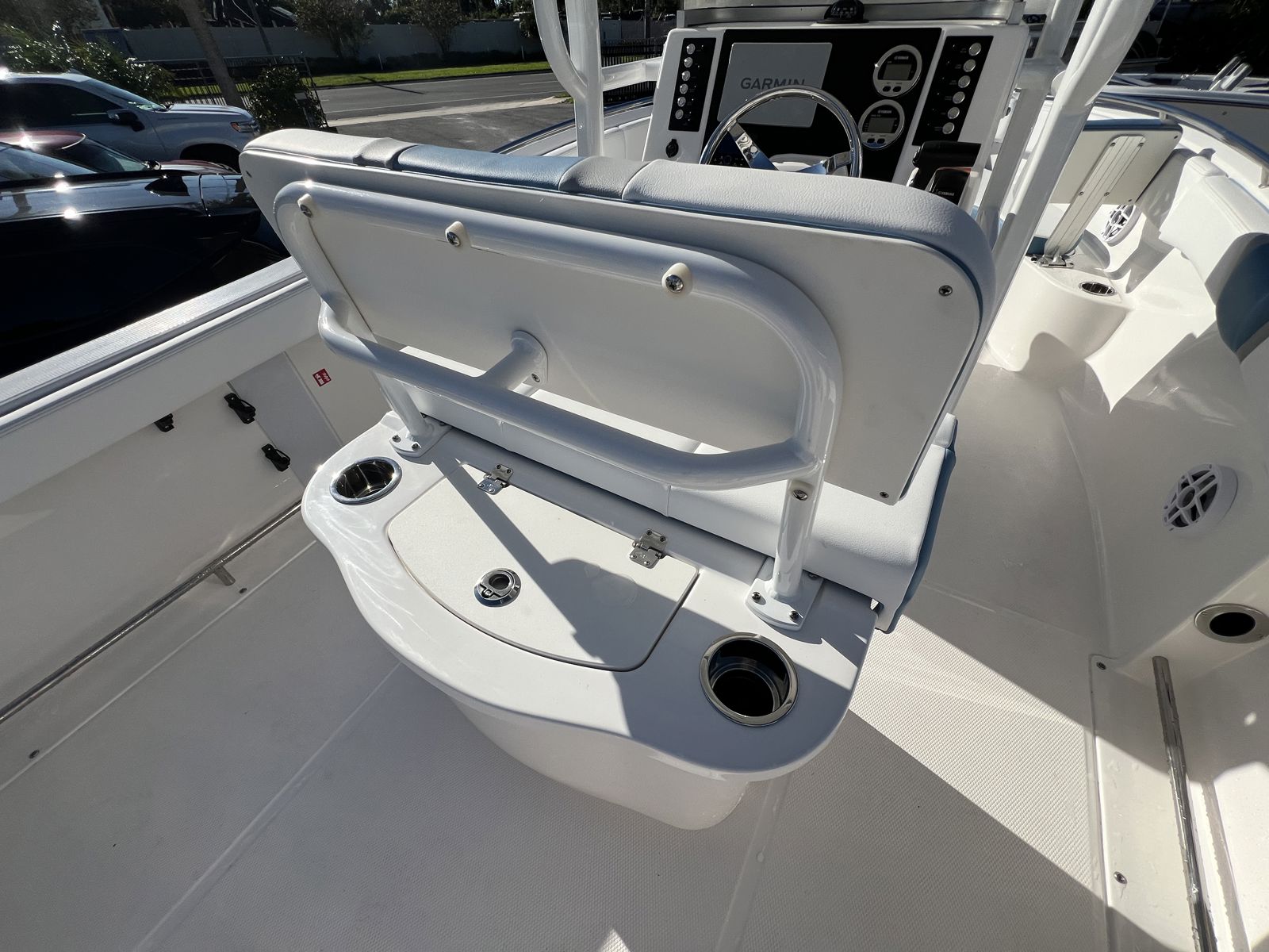 2026 Robalo R222-13