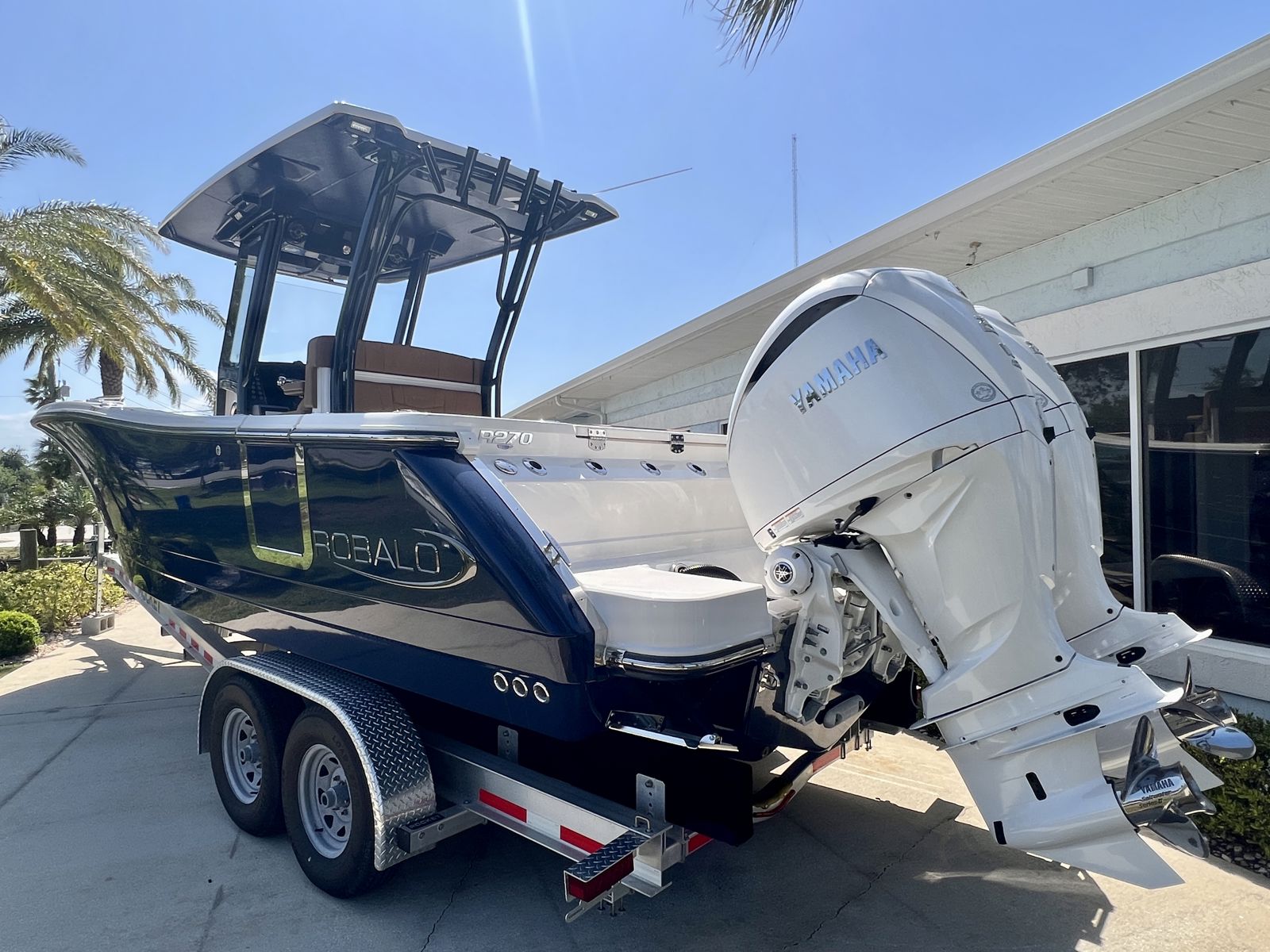 2025 Robalo R270-3