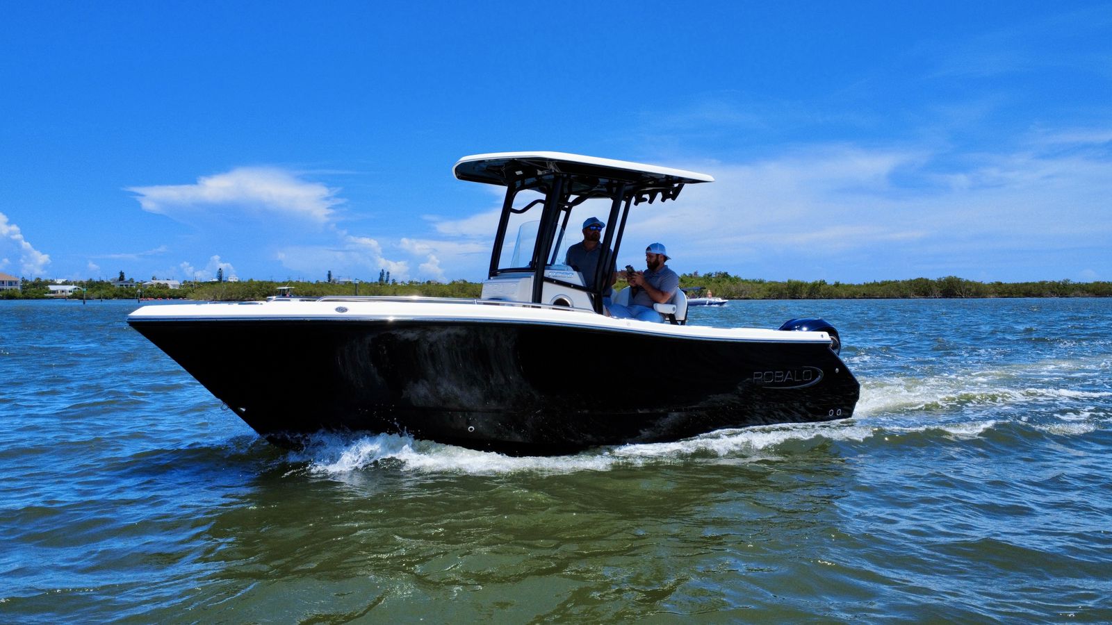 2024 Robalo R230-28