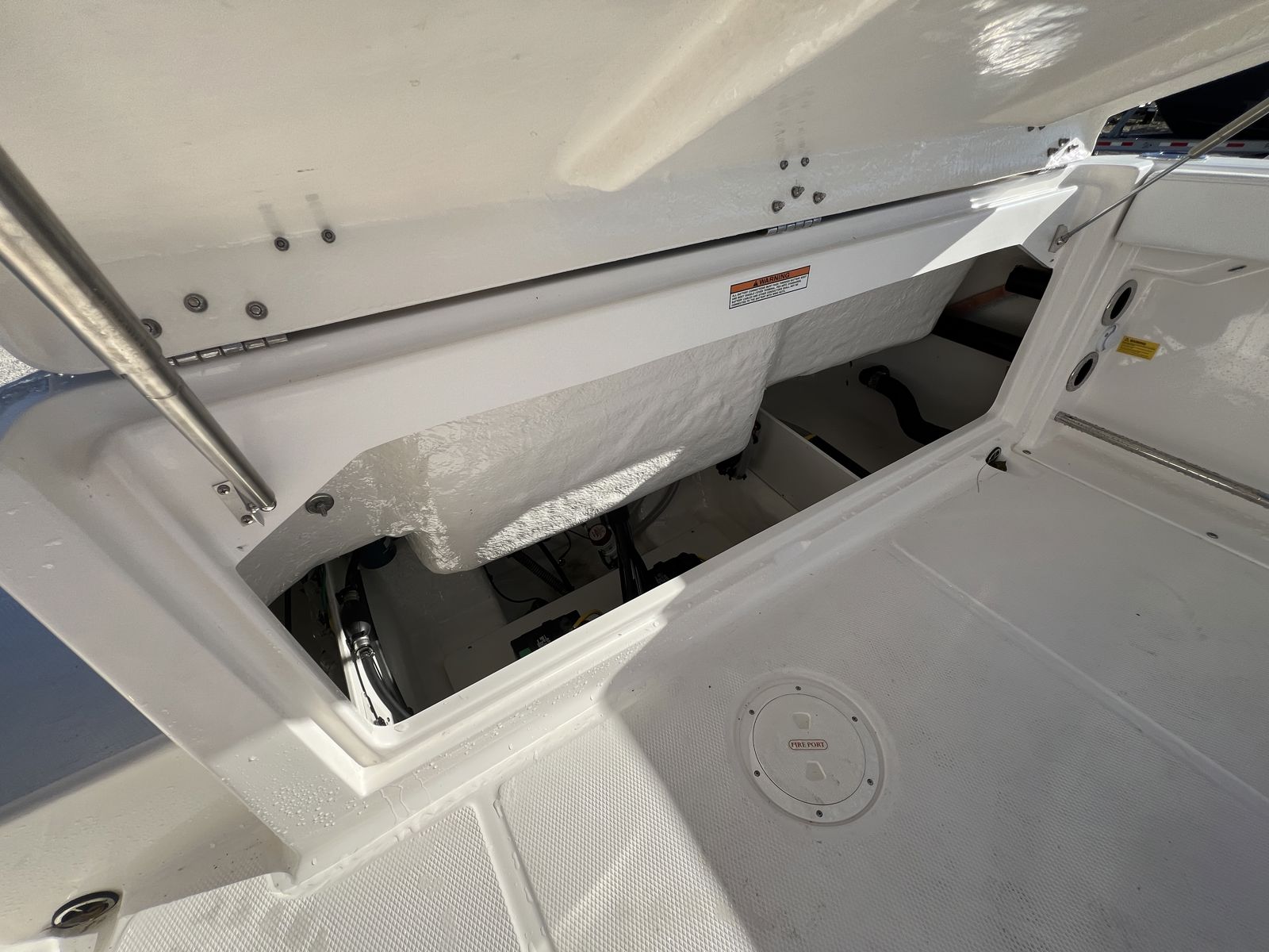 2026 Robalo R222-11