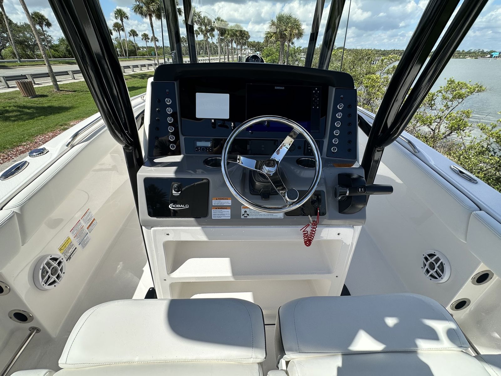 2024 Robalo R230-16