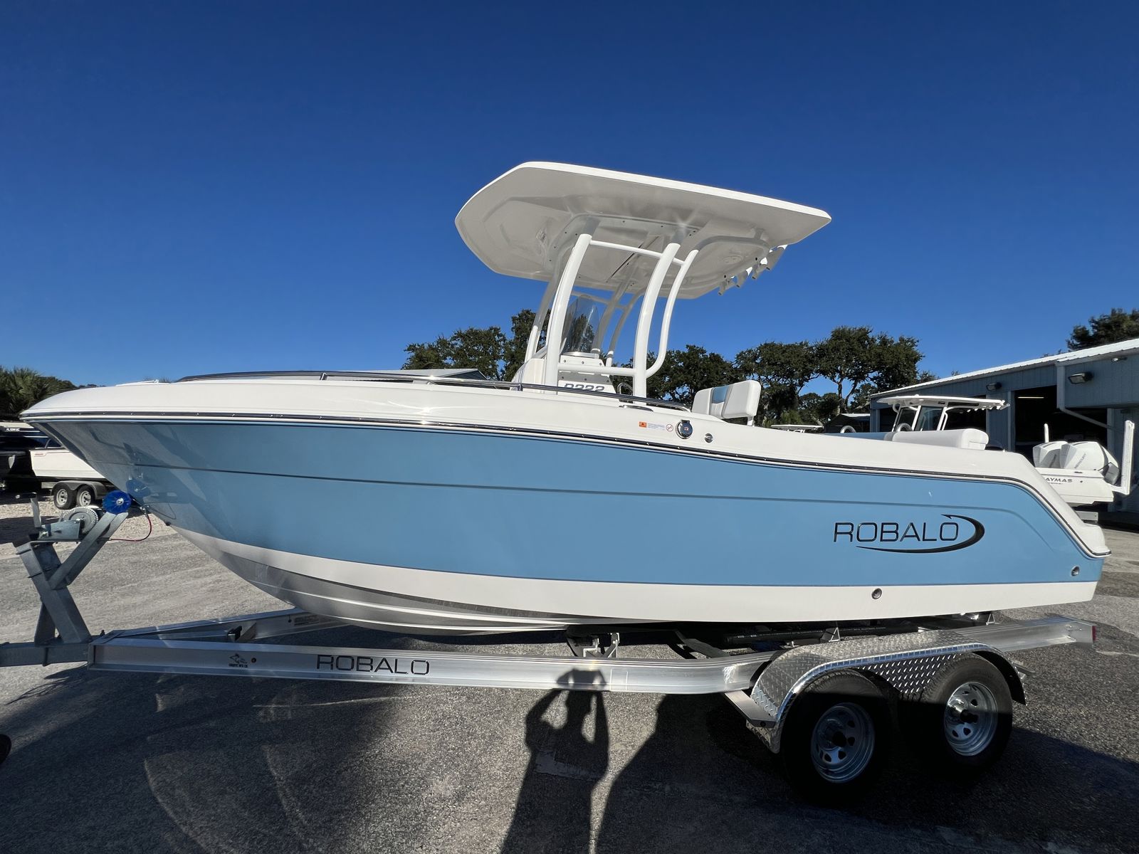2026 Robalo R222-2