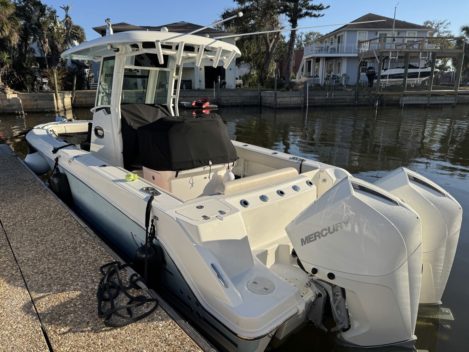 2023 Boston whaler 250 Outrage-28