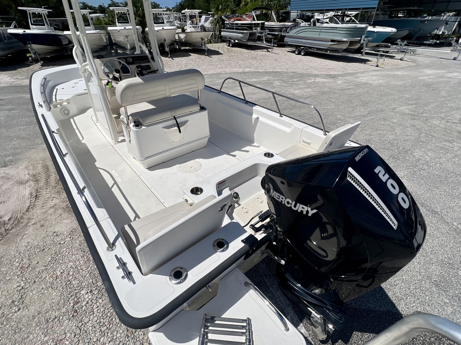 2023 Boston whaler 210 Montauk-9