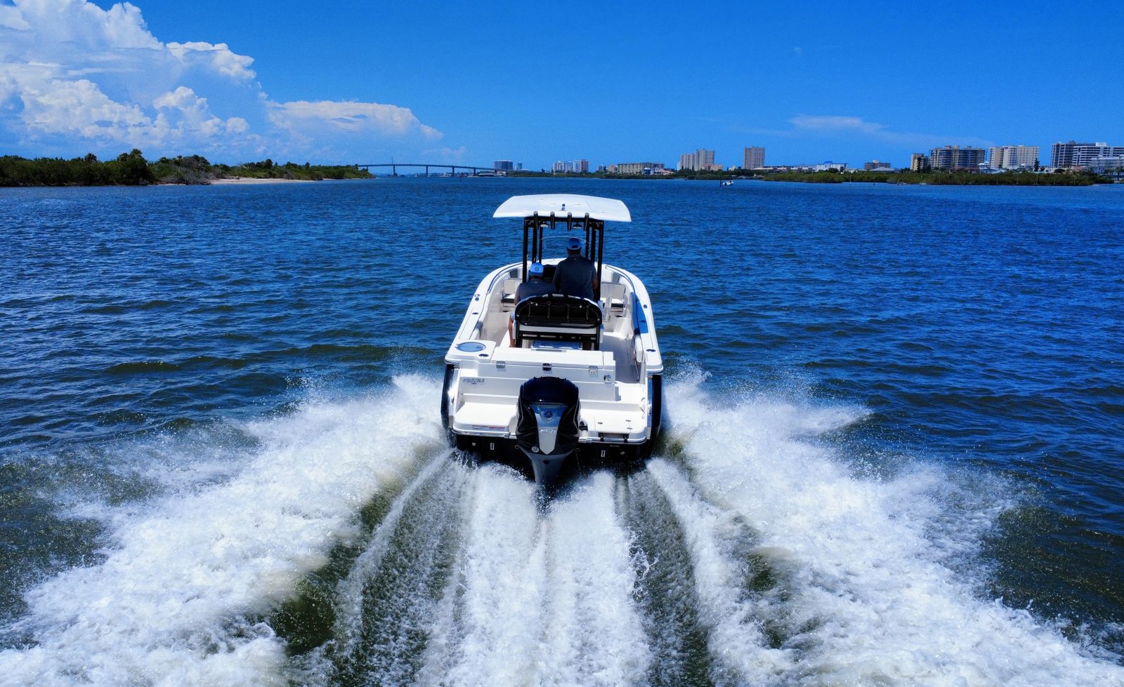 2024 Robalo R230-30
