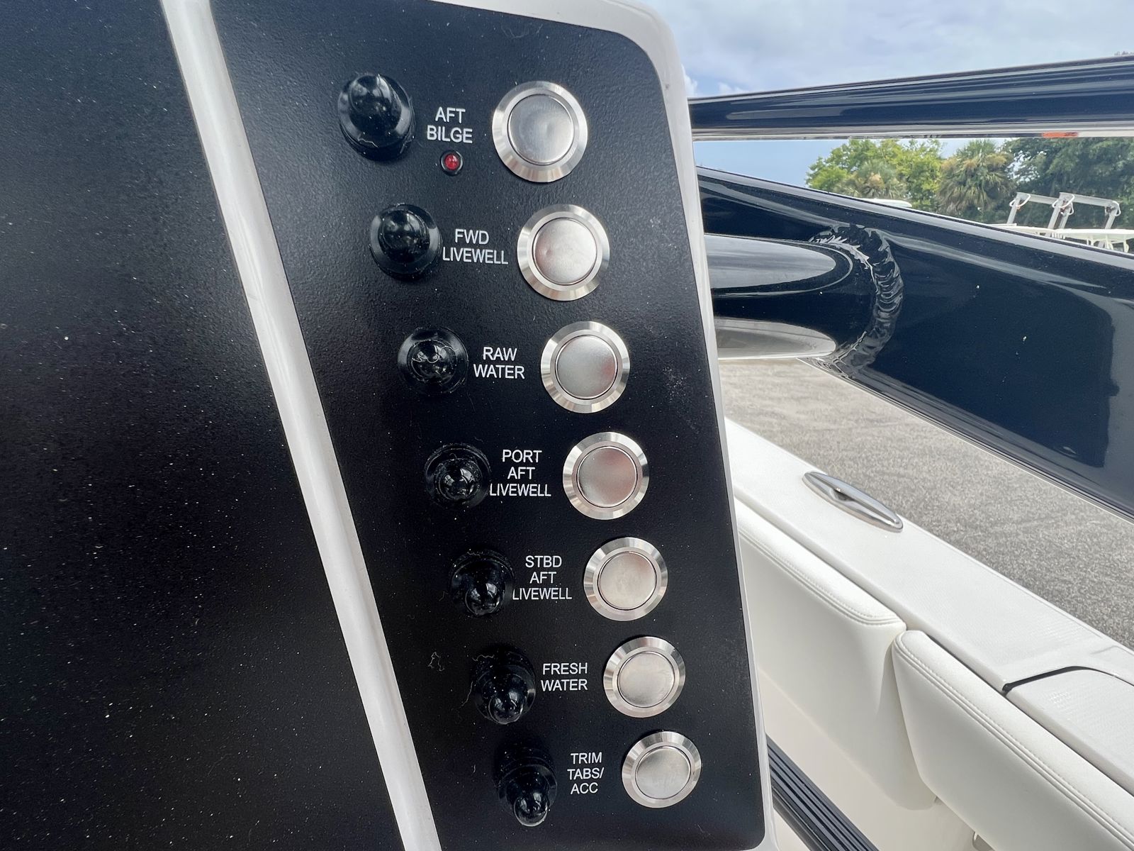 2025 Robalo 246 SD Cayman-20
