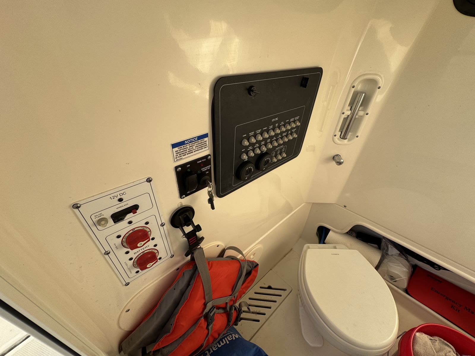 2023 Boston whaler 250 Outrage-9