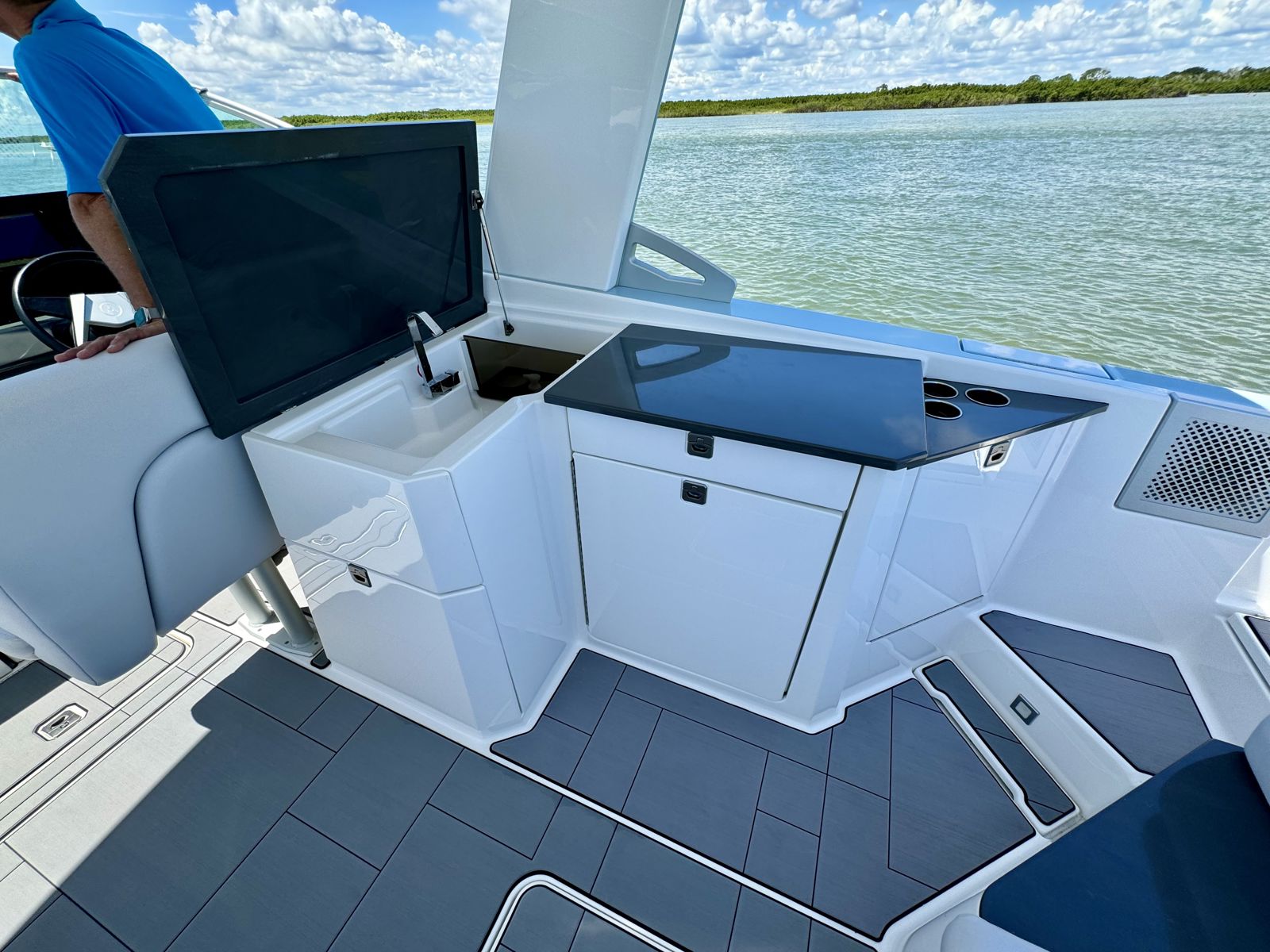 2021 Aviara 32 OB-11