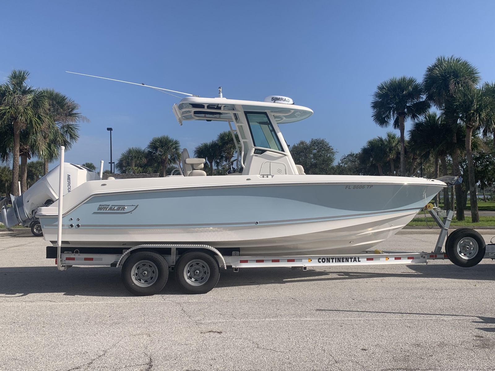 2023 Boston whaler 250 Outrage-1