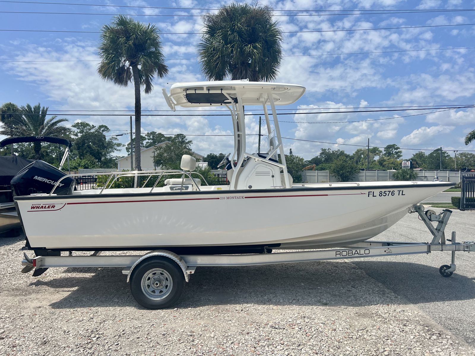 2023 Boston whaler 210 Montauk-2