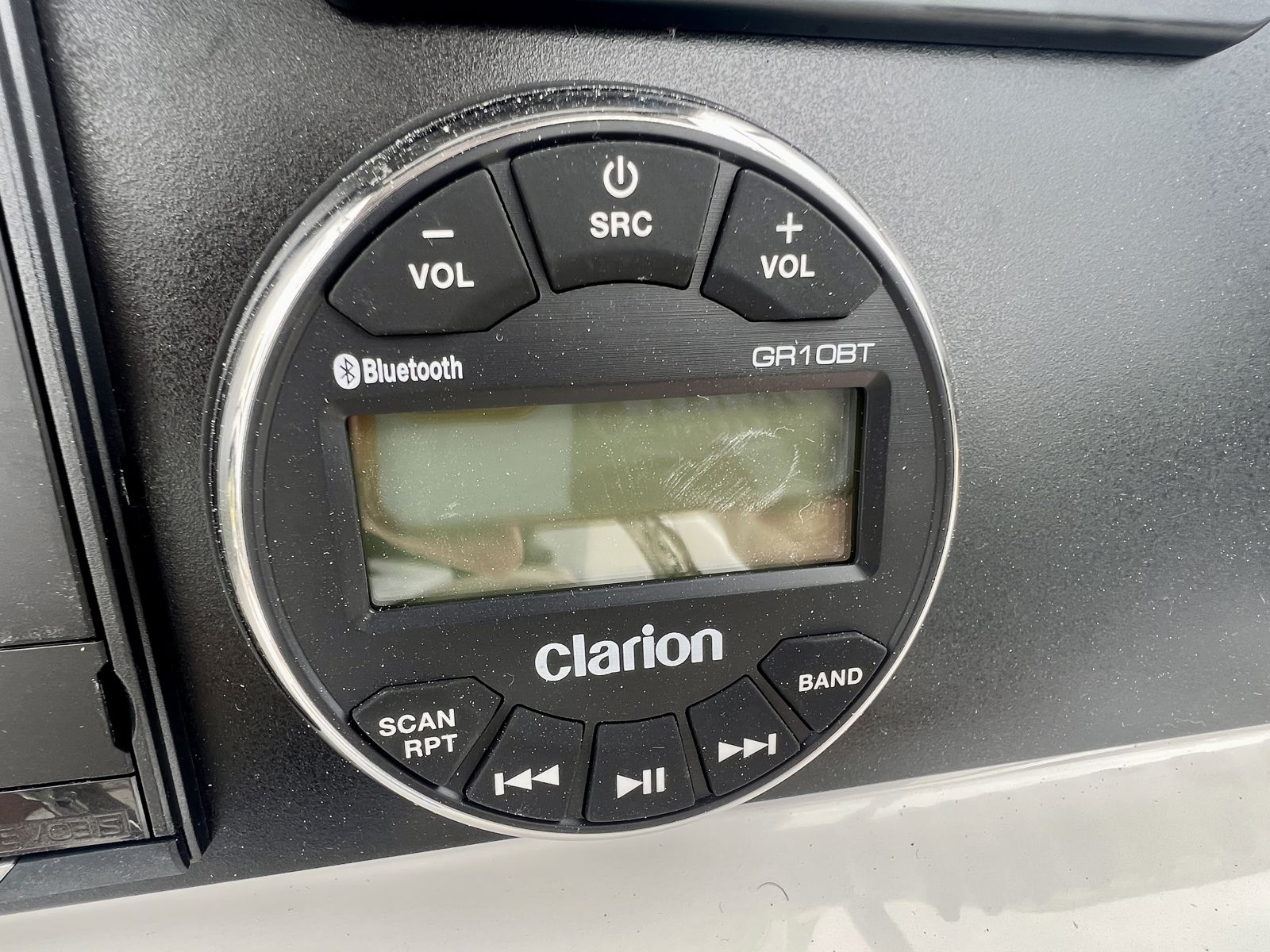 2025 Robalo 246 SD Cayman-35