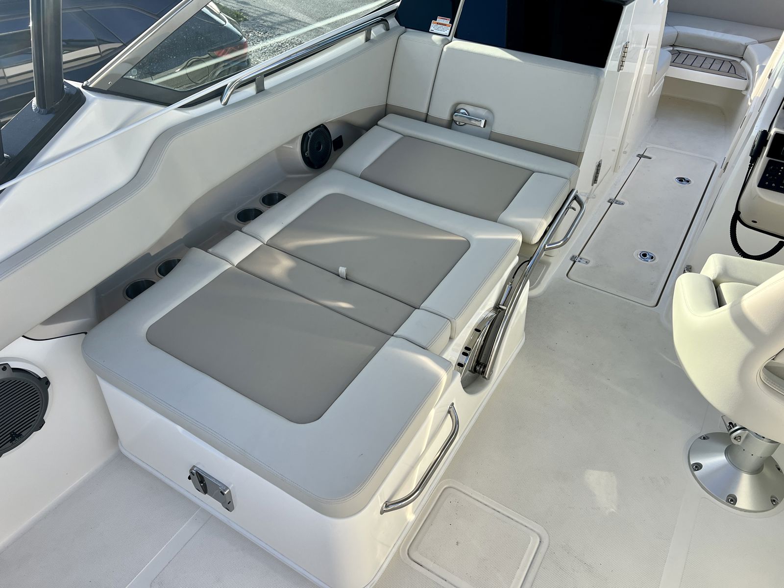 2025 Boston whaler 24VNT-14