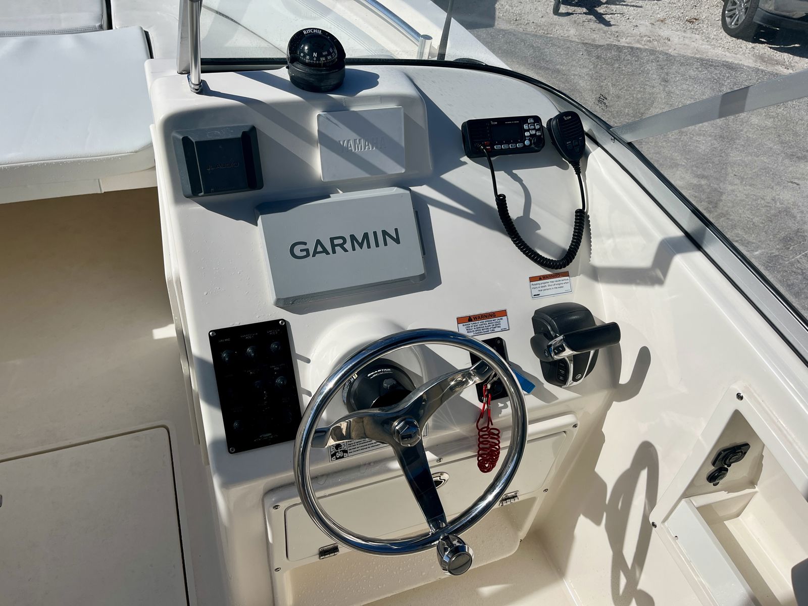 2023 Cobia 220dc Cobia DC-1-10
