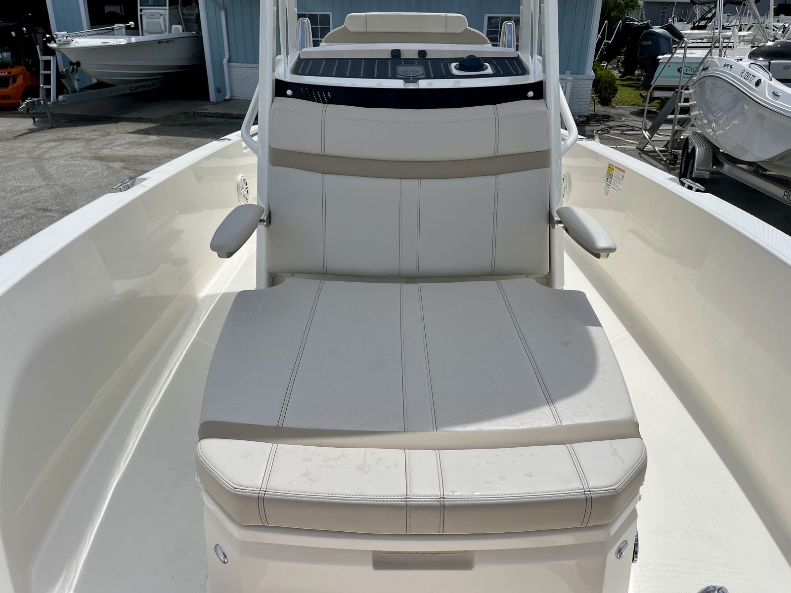 2026 Boston whaler 22DNT-22