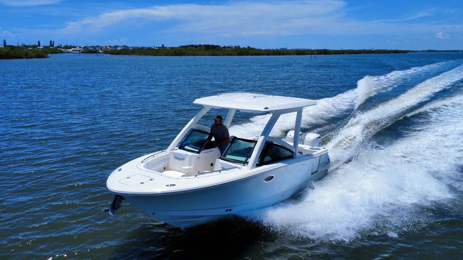 2025 Robalo R257-65