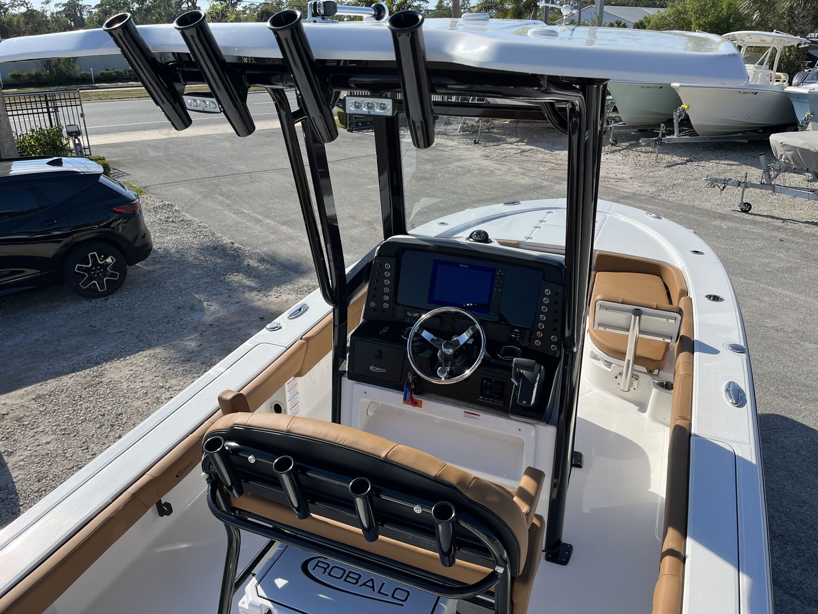 2025 Robalo 246 Cayman-10