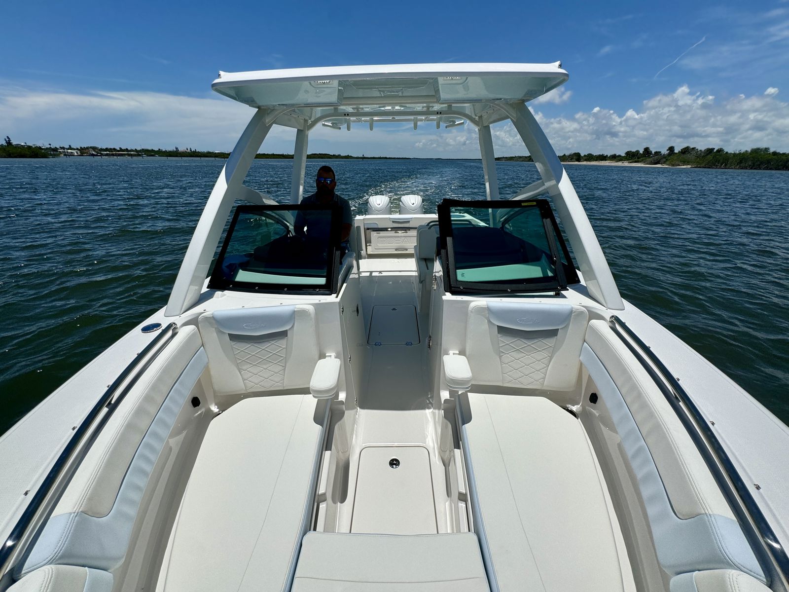 2025 Robalo R257-45