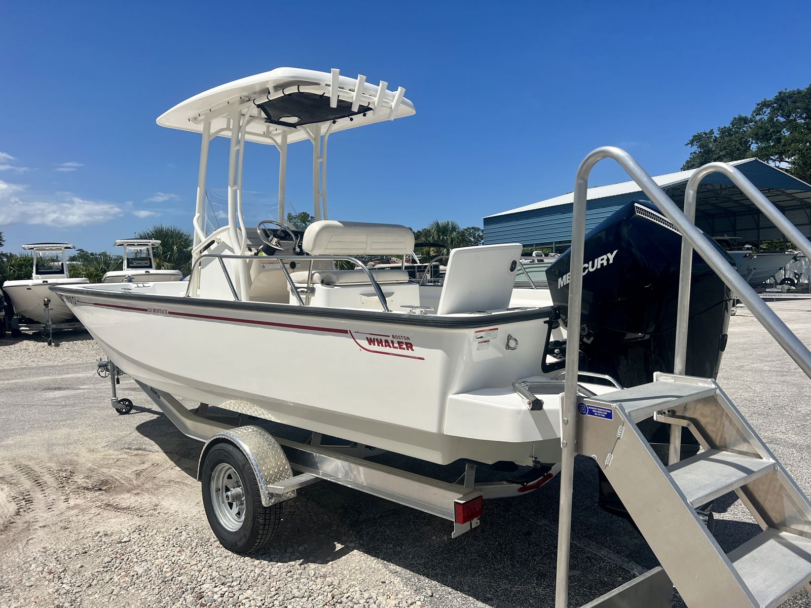 2023 Boston whaler 210 Montauk-6