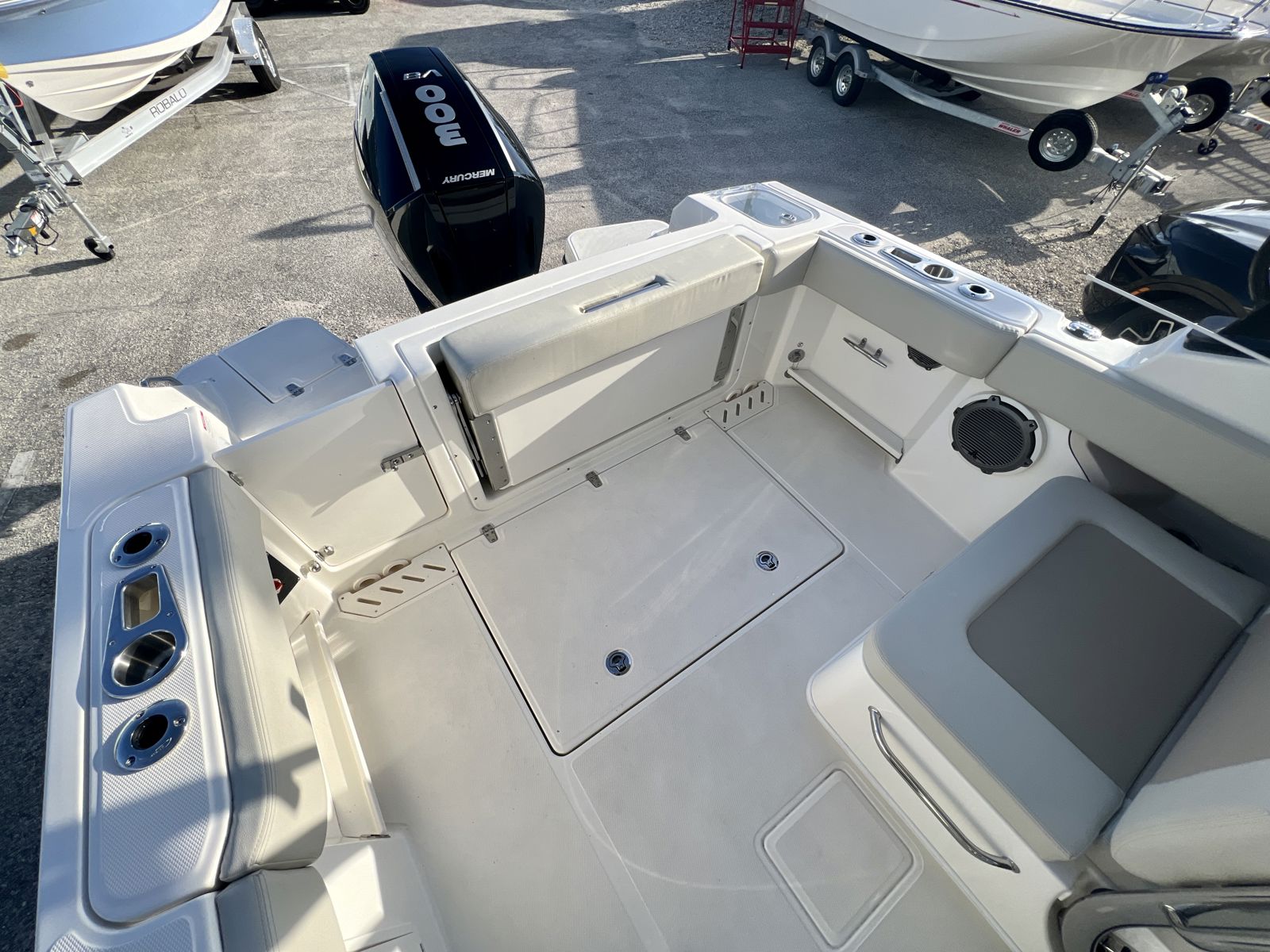 2025 Boston whaler 24VNT-8